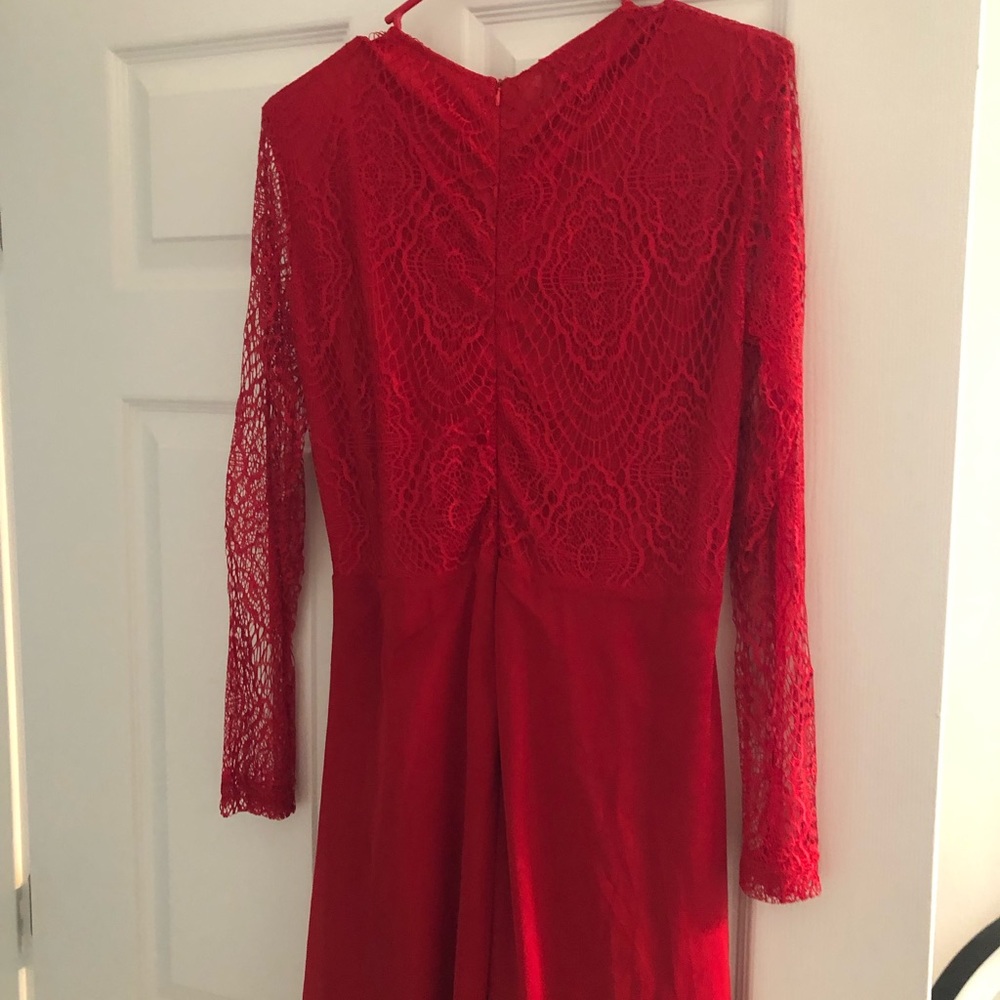Red Dress - Picture 5 of 6